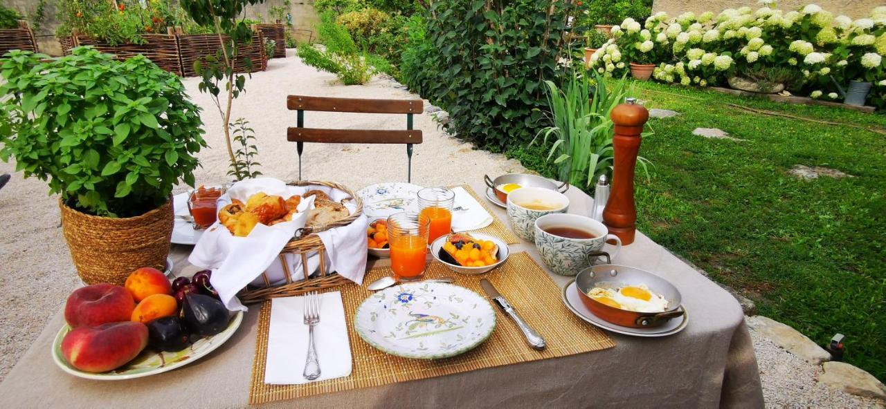 Bed and Breakfast Lulu En Provence LʼIsle-sur-la-Sorgue Exterior foto